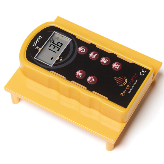 The Bessemeter DS500 resting on the calibration verification block